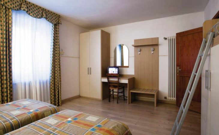 Hotel Locanda Locatori, Passo Tonale, Bedroom